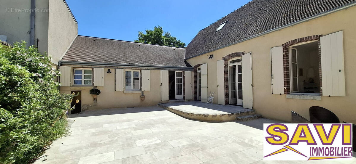 Maison à FERRIERES-EN-GATINAIS