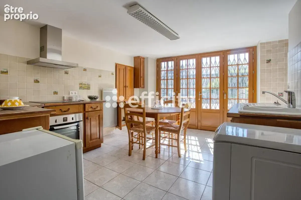 Maison 6 pièces 210 m² à vendre à Bassillac (24330) - photo 17