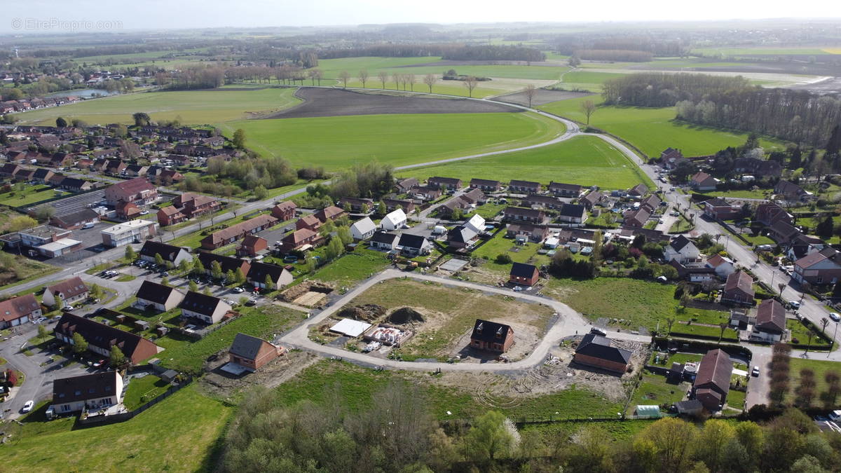 Terrain à MONTIGNY-EN-OSTREVENT