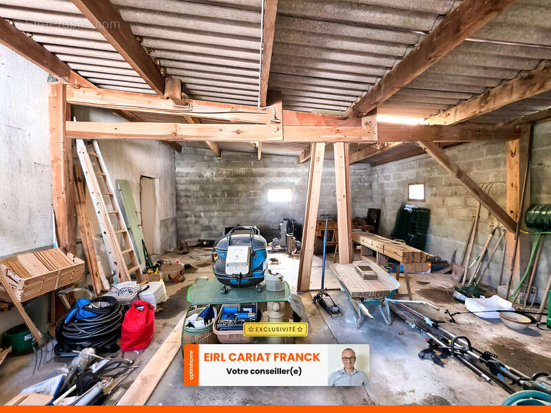 Maison à SAINT-ETIENNE-DE-FURSAC