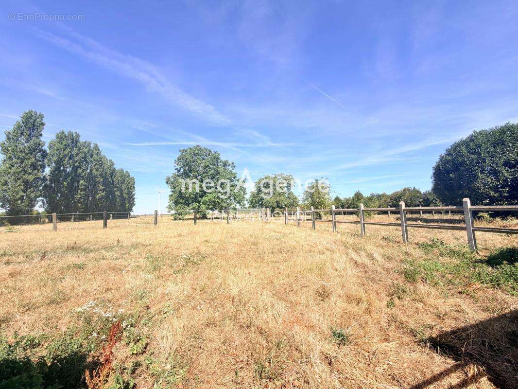 Corps de ferme de caractère avec dépendances - photo 9