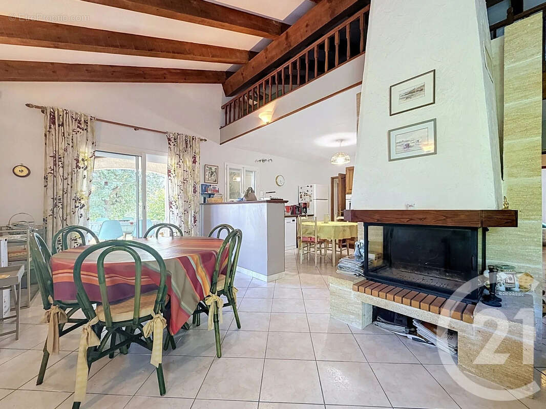 Maison 155 m² à Santa-Lucia-Di-Moriani  - photo 5