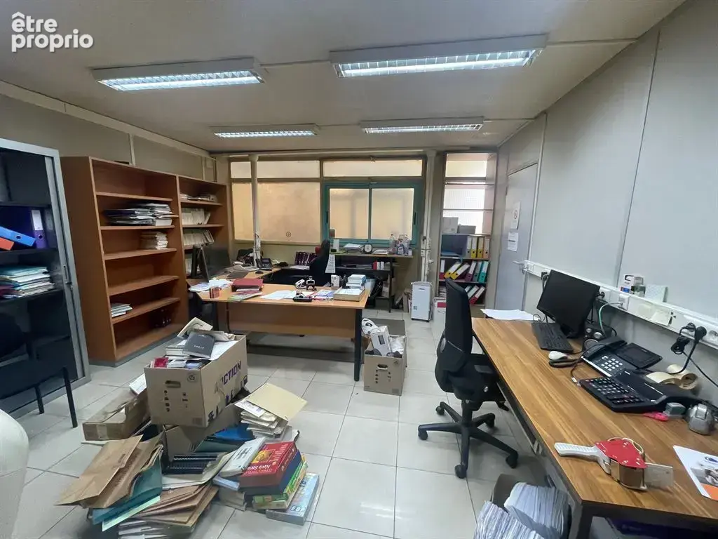 Local 180 m2 open space - photo 3