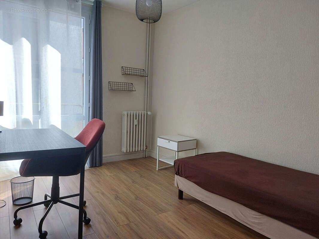 Appartement Bourges 4 pièce(s) 77.50 m2 - photo 8