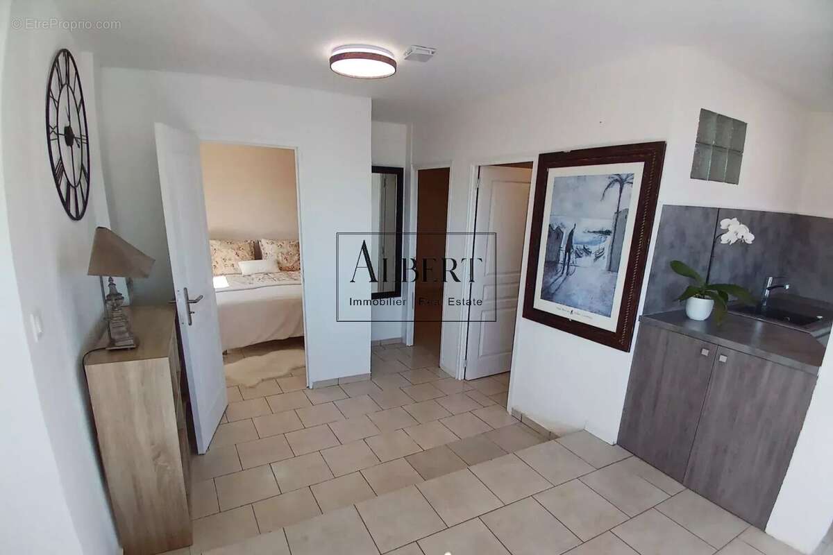 Appartement à LE CANNET