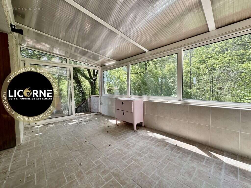 Maison à LE PUY-SAINTE-REPARADE