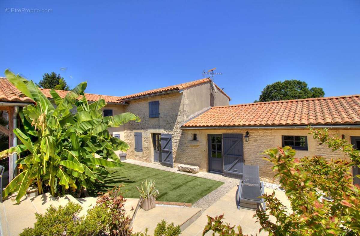 Maison Sainte Ouenne 6 pièce(s) 199 m2 - photo 2