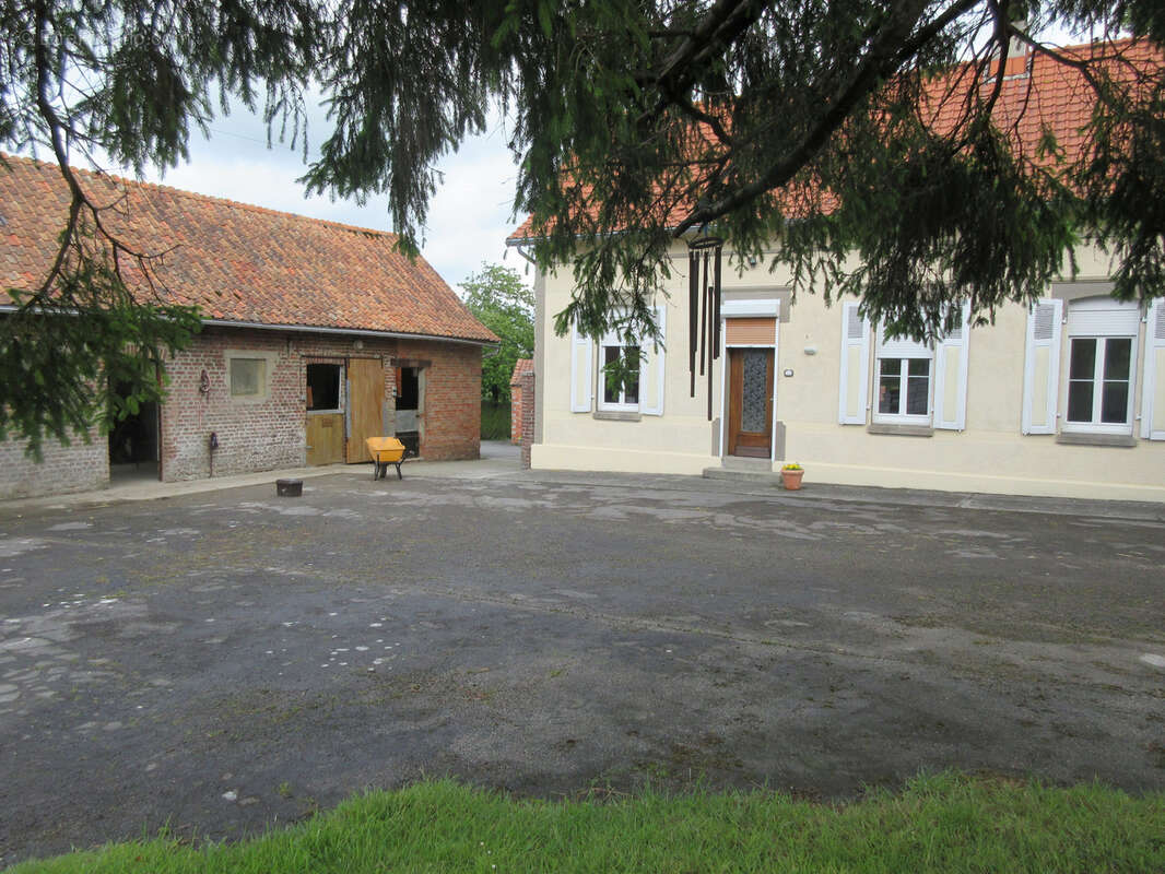 Maison à BRUNEMBERT