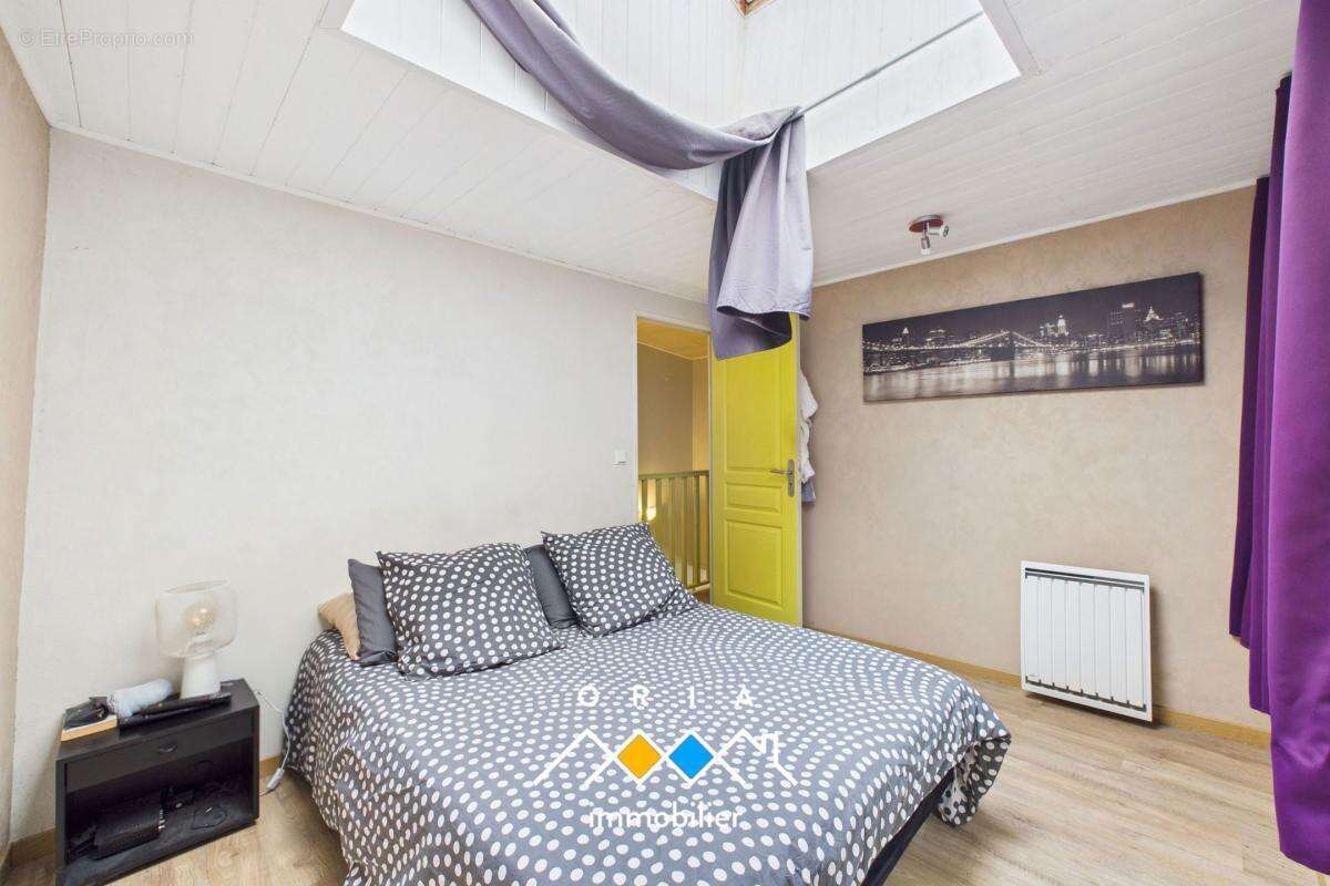 Maison à BAYONVILLE-SUR-MAD