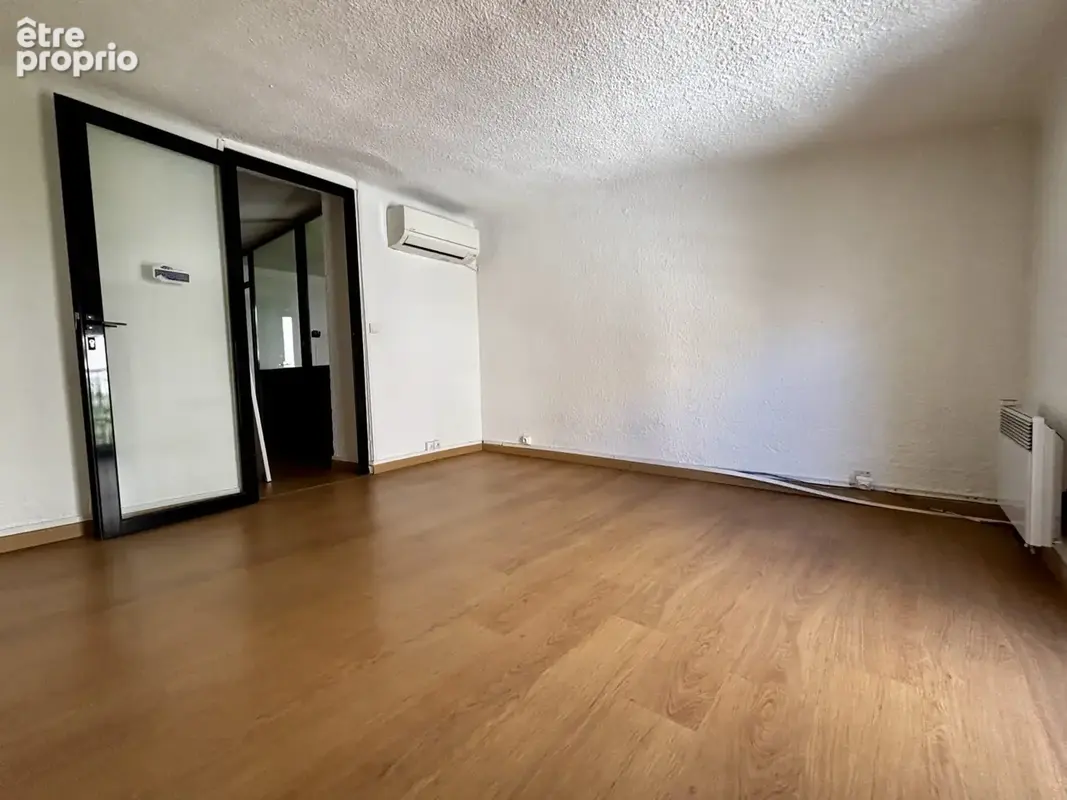 Appartement 4 pièces 70 m² à vendre à Marseille-6e (13006) - photo 2