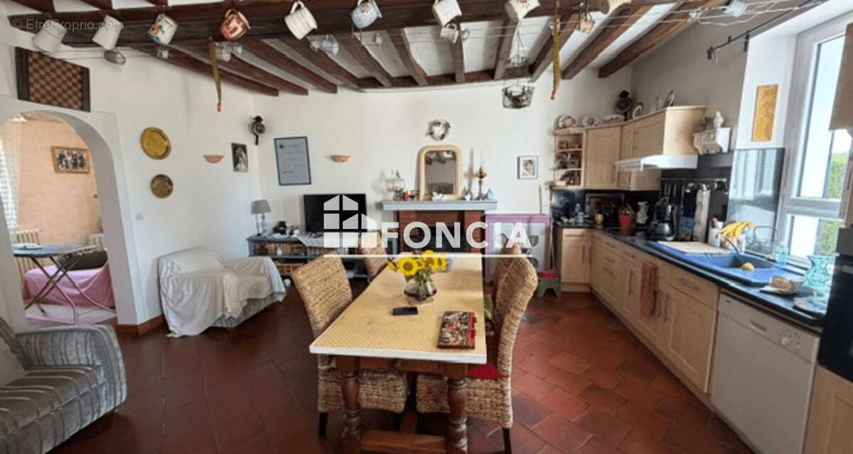 Propriété de caractère à deux pas du village - photo 3