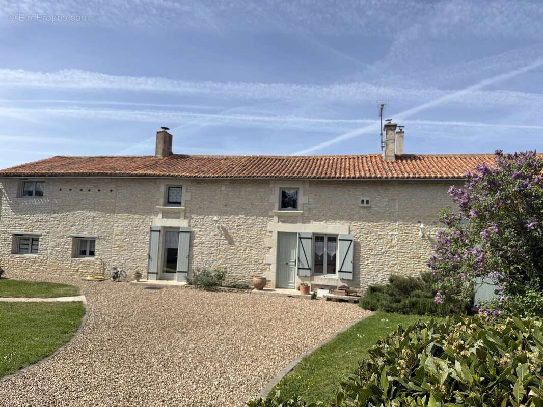 Maison à CUHON
