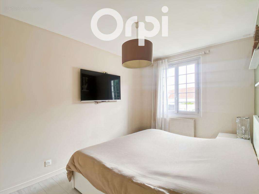 Maison à ESTREES-SAINT-DENIS