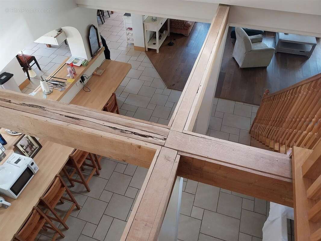 Maison à SAINT-SULPICE-LES-FEUILLES