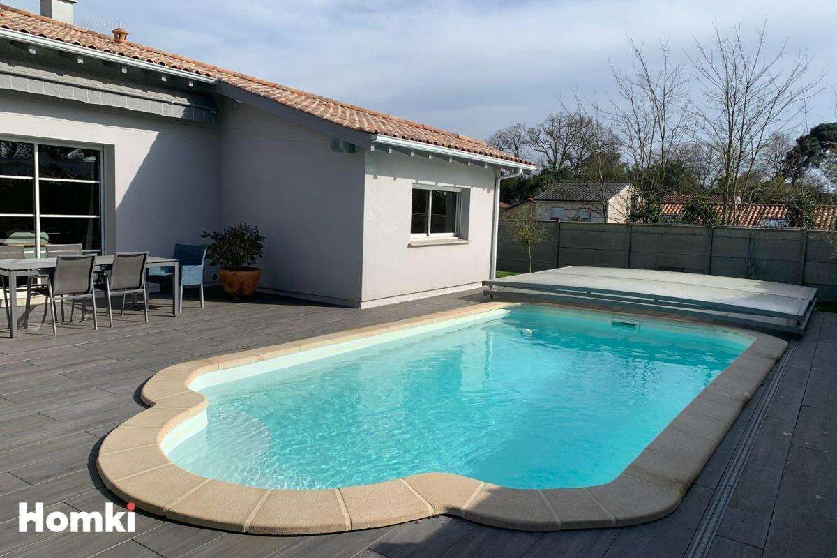 Maison à VILLENAVE-D'ORNON