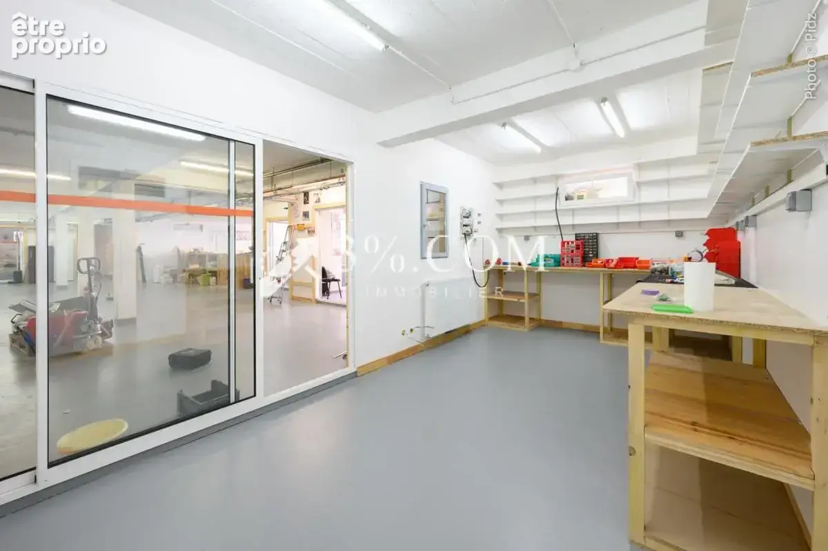Ensemble Immobilier / Bureaux / Entrepôt  / 1 300 M2 - photo 4