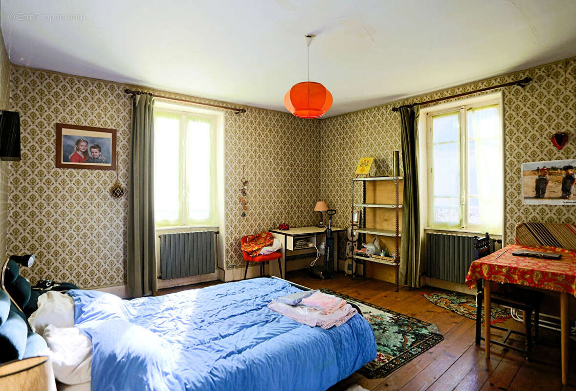 Maison Espinasse 7 pièce(s) 157 m2 - photo 10