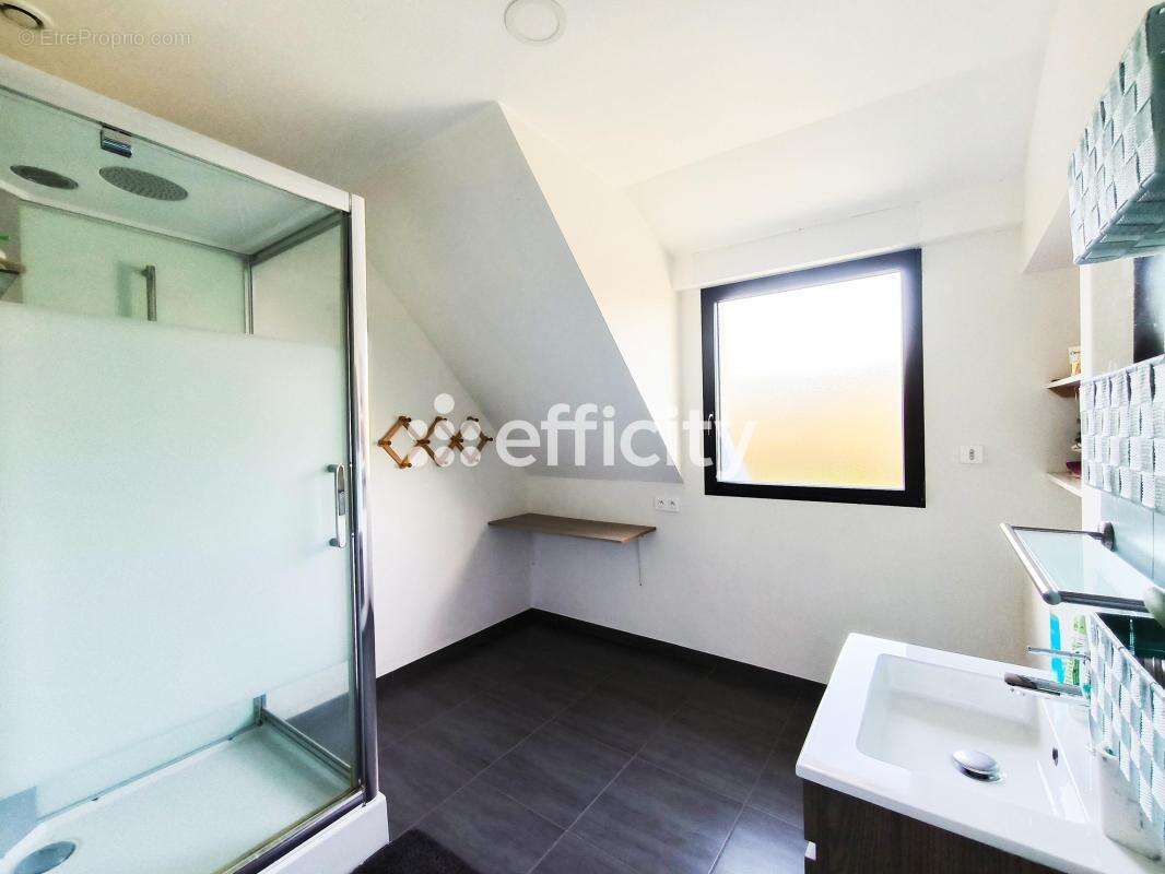 Maison à VILLEDIEU-LES-POELES