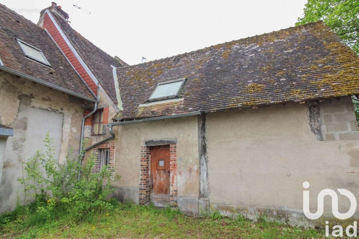Maison 81 m² à Champcevrais  - photo 6