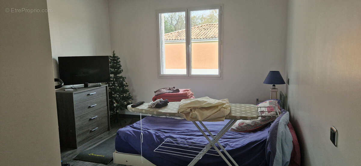 belle maison P.P avec garage double, Piscine, terrasses et jardin clos - photo 21