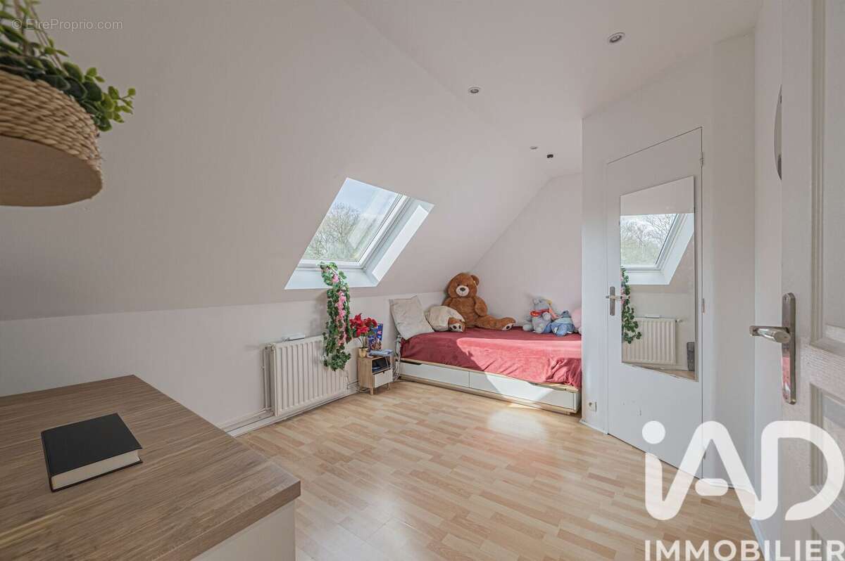 Maison 174 m² à Carnetin  - photo 5