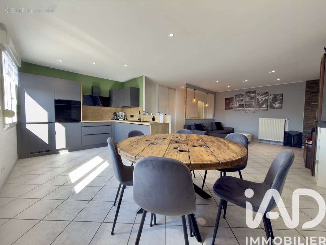 Photo 2 - Appartement à HUSSIGNY-GODBRANGE