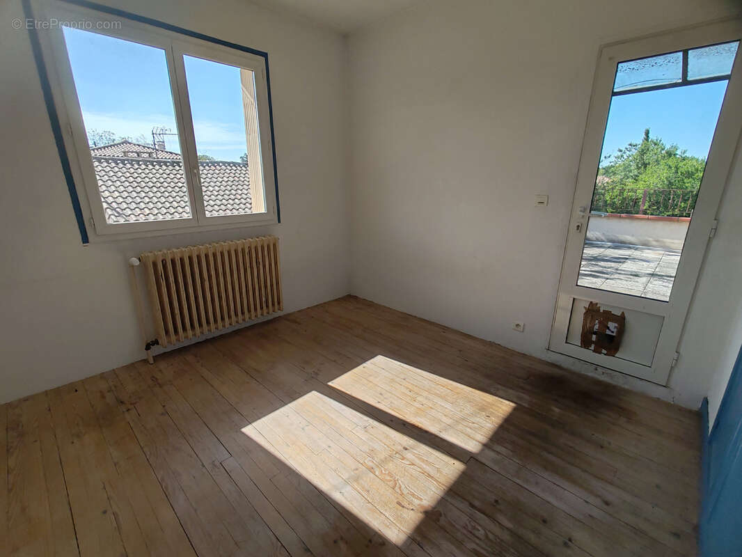 Toulouse Saint-Simon - Dans copropriété de deux biens, T5 avec terrasse et parking - photo 9