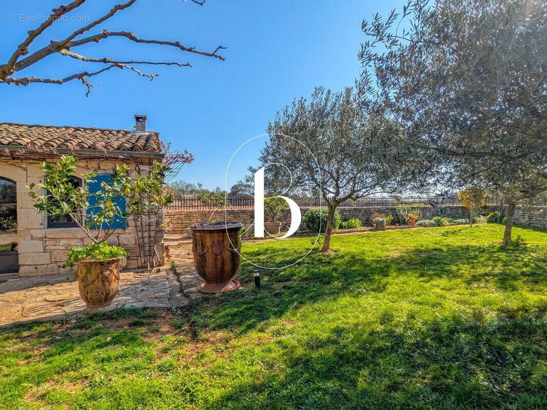 Maison à ORGNAC-L'AVEN