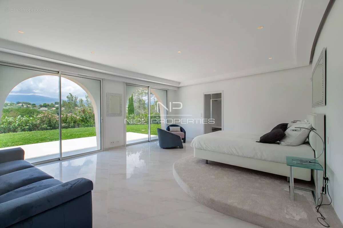 Maison à MOUANS-SARTOUX