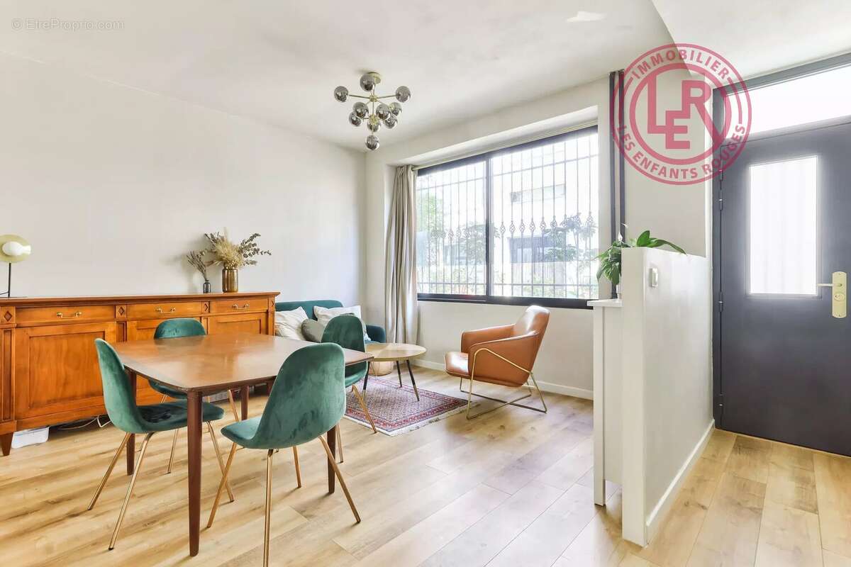 Appartement à PARIS-19E
