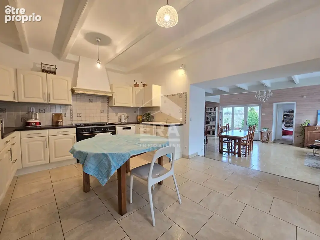 Maison de ville avec cachet, familiale, beaux volumes - photo 4