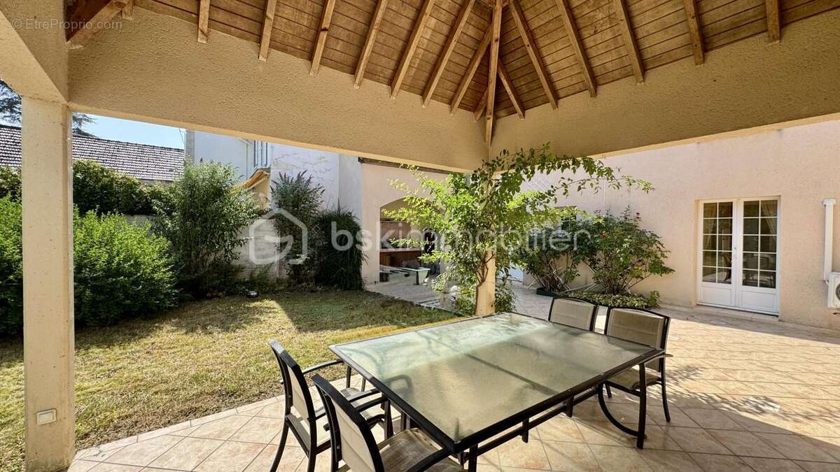 Maison à GERMIGNY-L&#039;EVEQUE