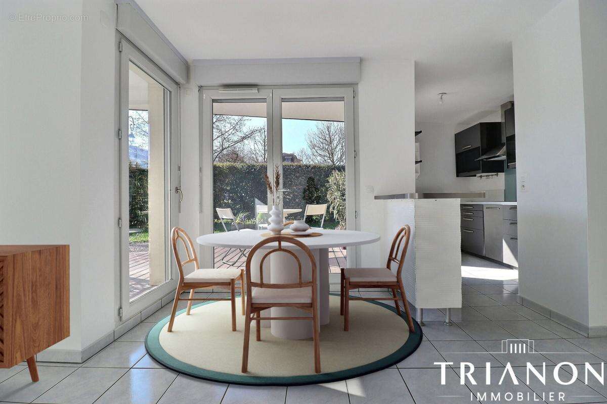 Appartement à LES CLAYES-SOUS-BOIS