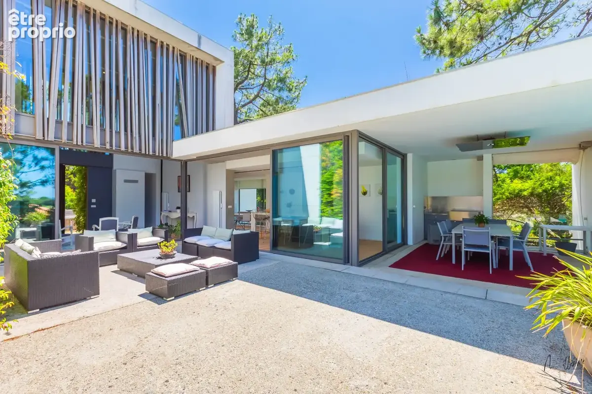 Maison 331 m² à Anglet  - photo 4