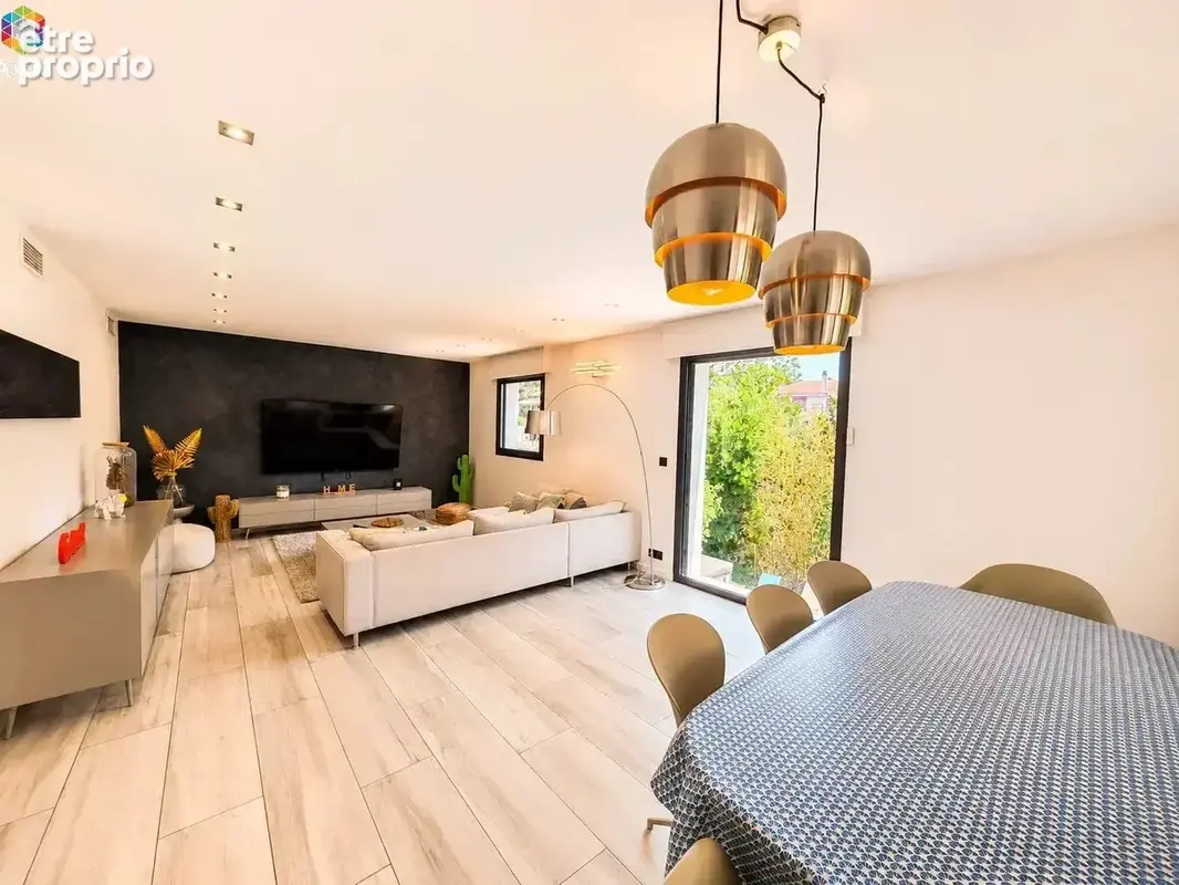 Maison 7 pièces 250 m² à vendre à Frejus (83600) - photo 9