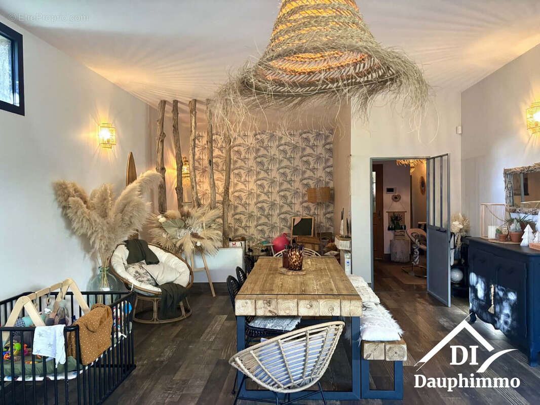 Maison à ROMANS-SUR-ISERE