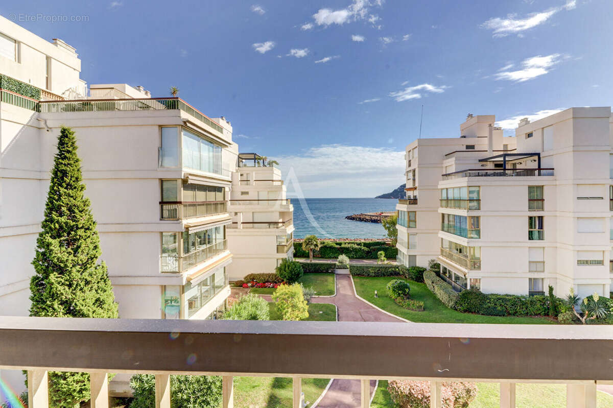 Appartement à MANDELIEU-LA-NAPOULE