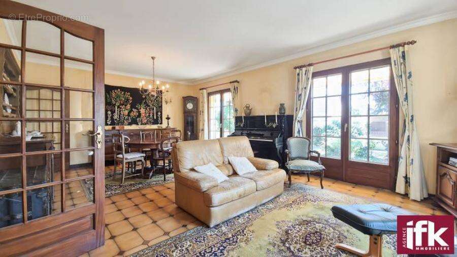 Horbourg-Wihr : Maison 5 chambres de 144m² sur 6 ares de terrain - photo 7