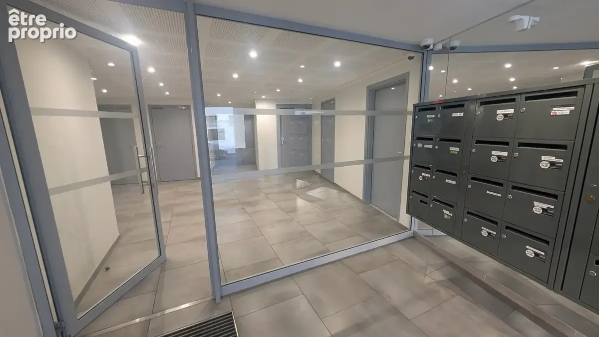 Appartement T2 de 54 m2 avec balcon, cave et parking   résidence récente à La Riche - photo 8