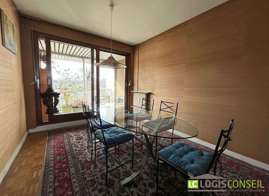 Appartement à BOURG-LA-REINE