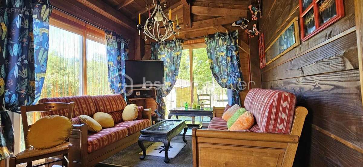 Terrain à BOURGOIN-JALLIEU