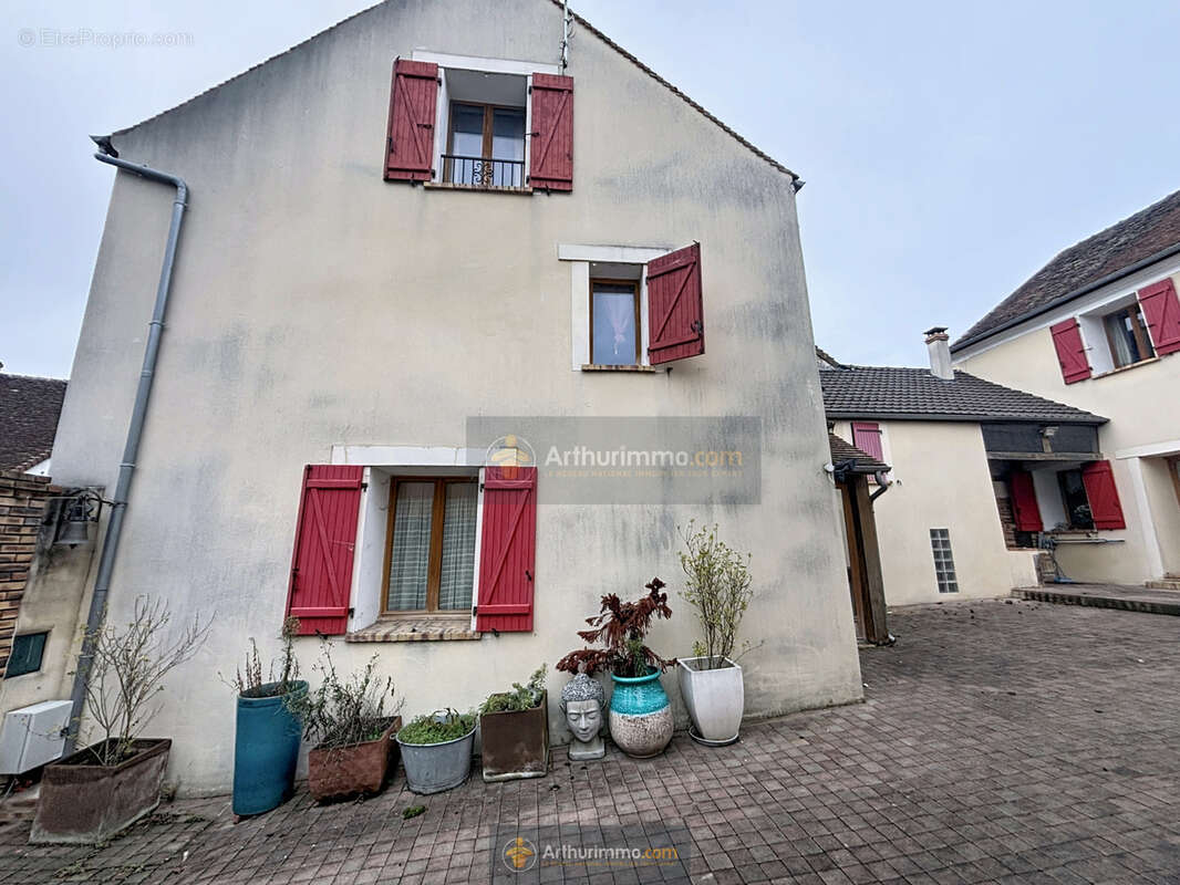 Maison à COULOMMIERS
