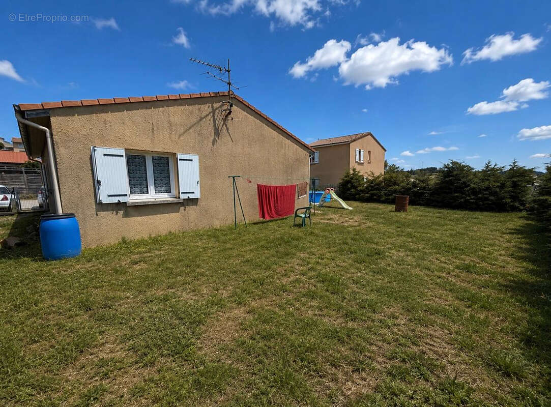 Maison à SAINT-ROMAIN-DE-LERPS