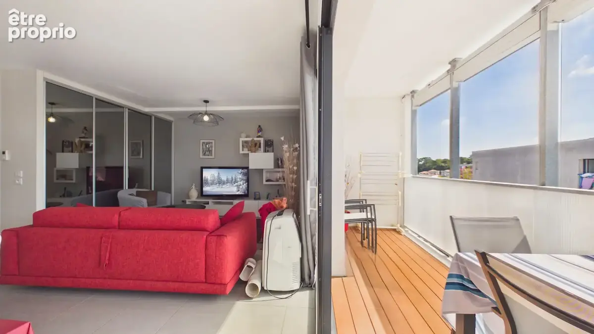 Appartement Biarritz T3, possibilité 4 pièces - 84 m2 - Dernier étage - Box - photo 3