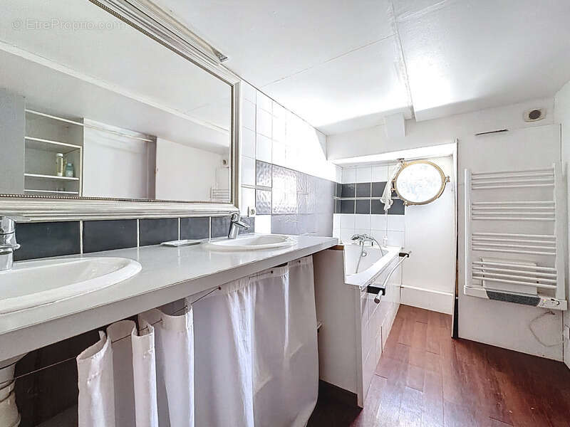 Péniche habitation - 5 chambres - 180 m² - Confluence - RP ou Locatif - photo 13