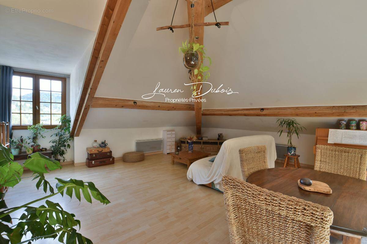 Appartement à SERRES