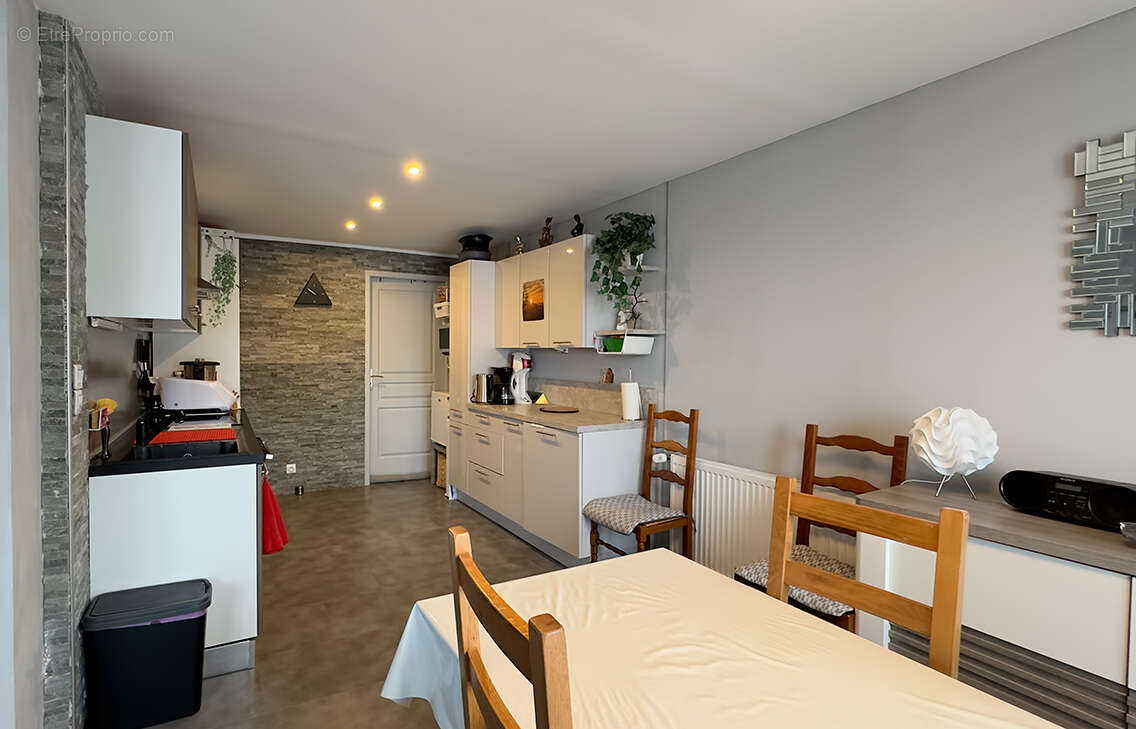 Appartement à LONS-LE-SAUNIER