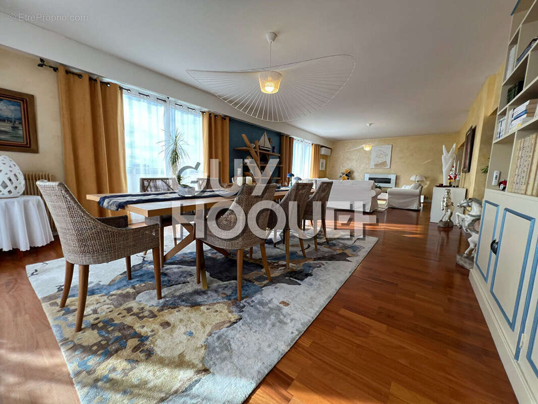 Appartement à MONTCEAU-LES-MINES