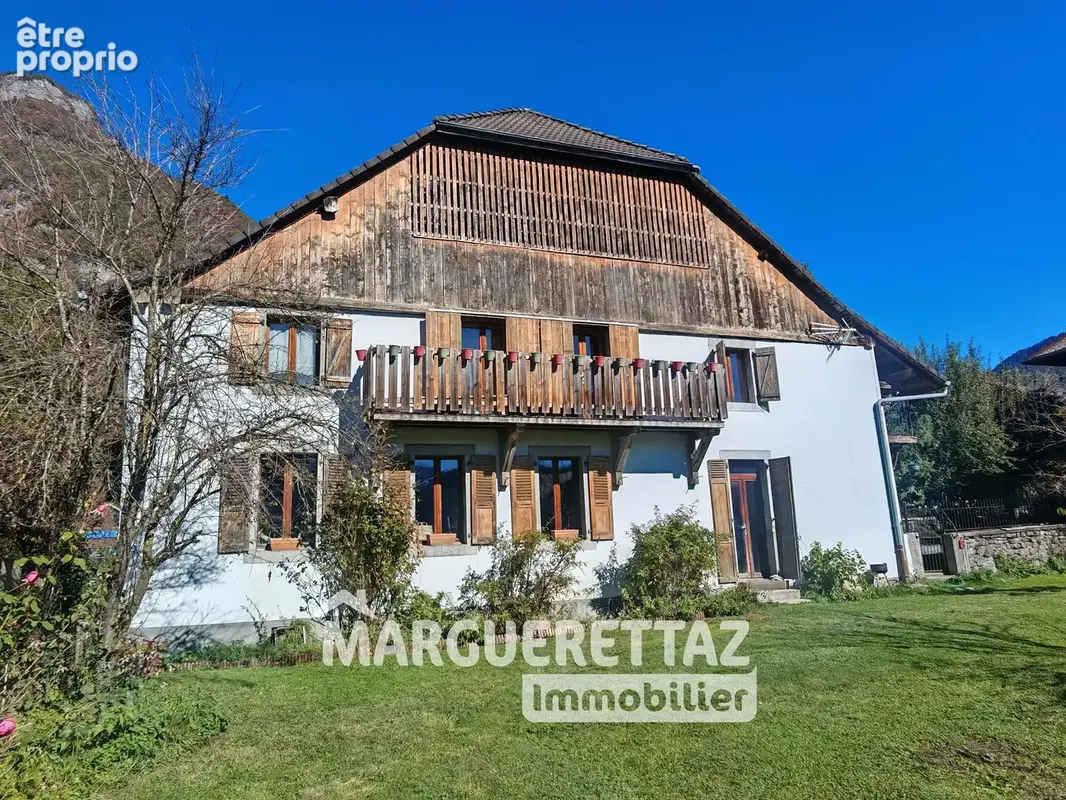 Maison mitoyenne 7 pièces avec jardin – TANINGES - photo 11