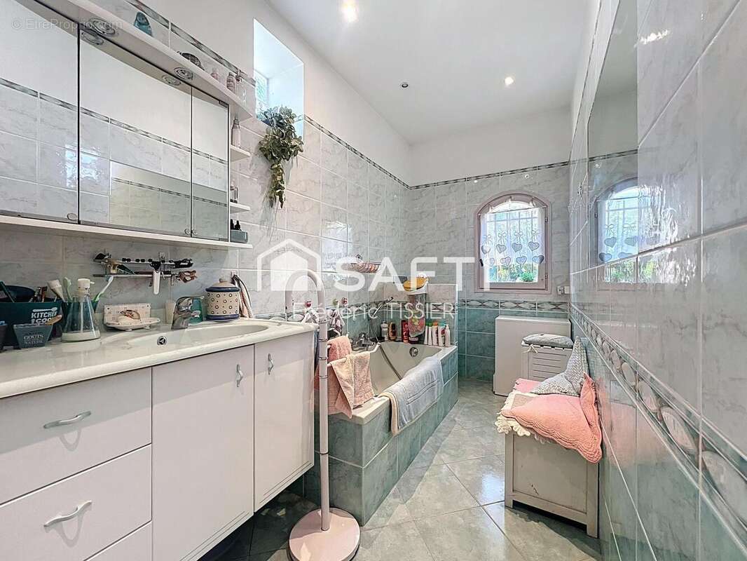 Photo 8 - Maison à CHATEAUNEUF-GRASSE